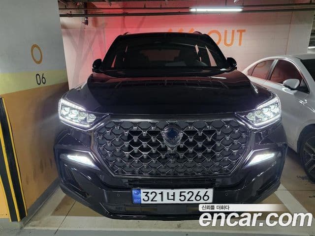 Ssangyong Rexton Disel 2.2 4WD The Black