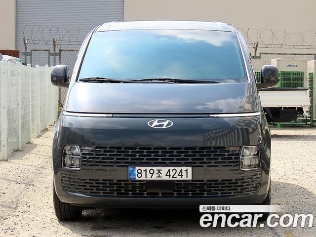 Hyundai Staria L3.5 Cargo 5-Seater Modern